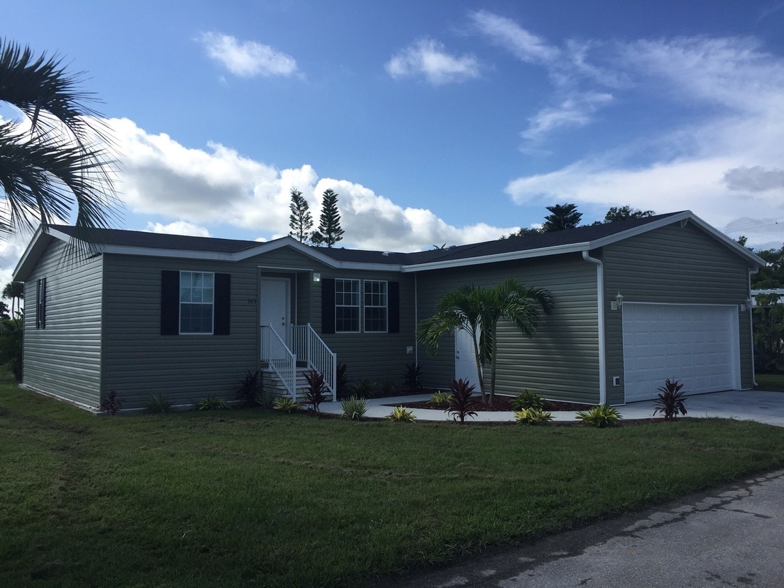 401 Colony Dr S, Ellenton, FL 34222 House Rental in Ellenton, FL