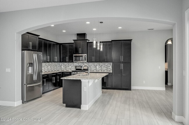 Building Photo - 2713 Rodina Dr