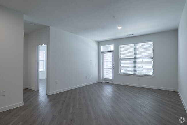 3BR, 2BA - 1,320 SF - Caroline Longhorn Quarry