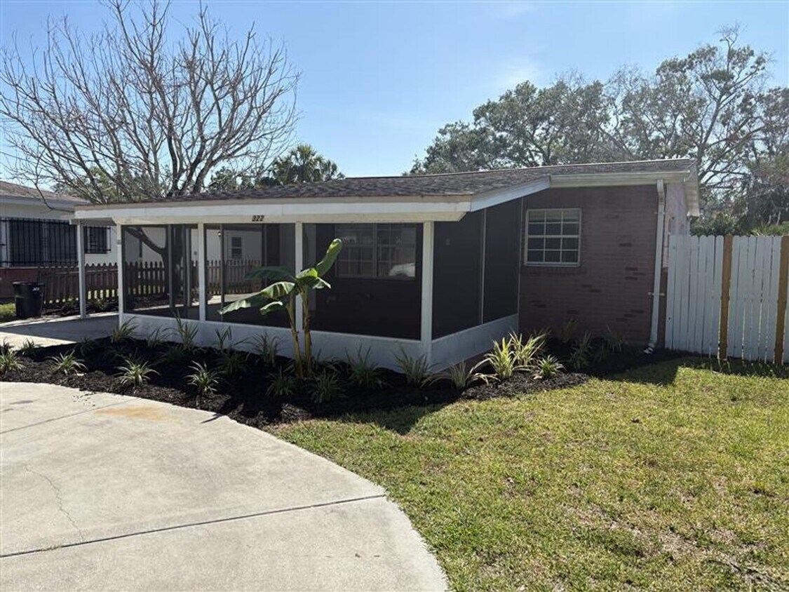 Foto principal - Tarpon Springs home close to downtown!
