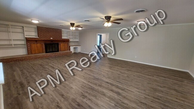 Foto del edificio - 1615 S Beltline Blvd