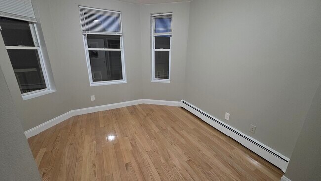 Building Photo - 66 Shawmut St