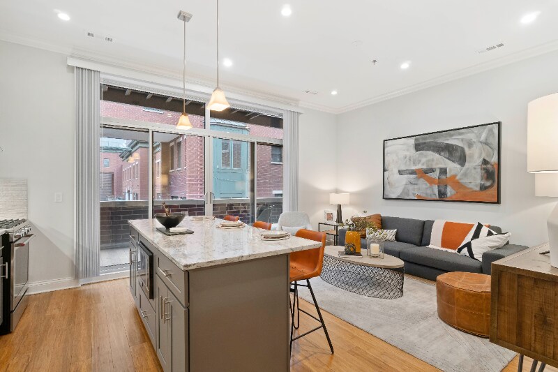 Foto principal - 1073 W Monroe St