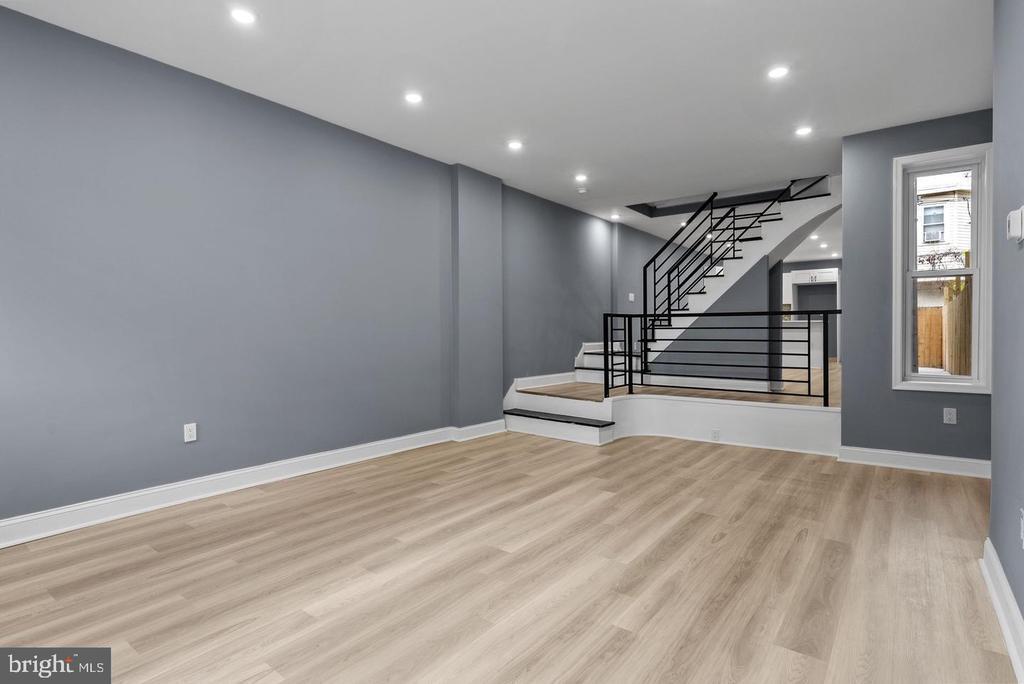 Foto principal - 2513 W Oxford St