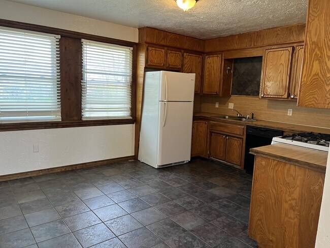 Foto del edificio - 111 E Haddock St