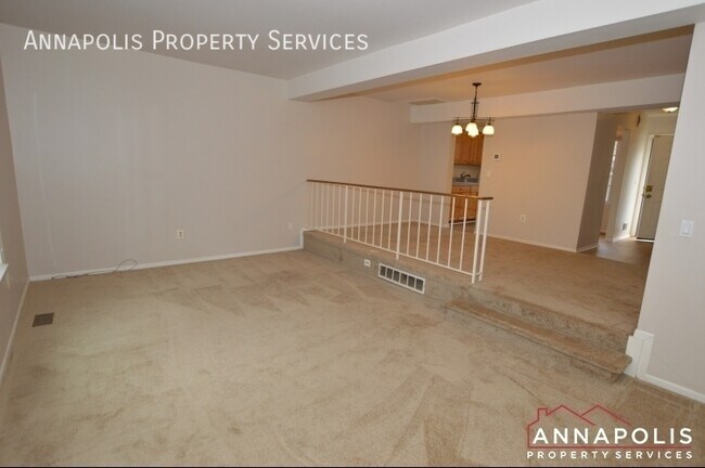 Foto del edificio - 430 Knottwood Ct