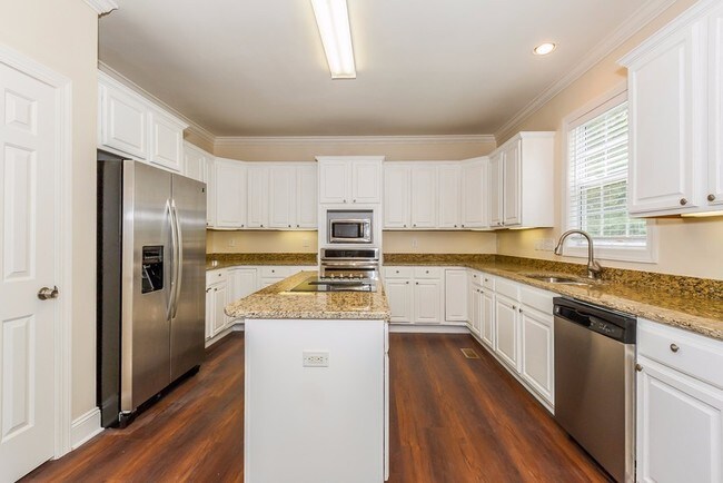 Building Photo - 14004 Ballantyne Meadows Dr