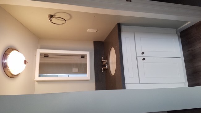 Foto del edificio - 8215 S Mariposa Ave