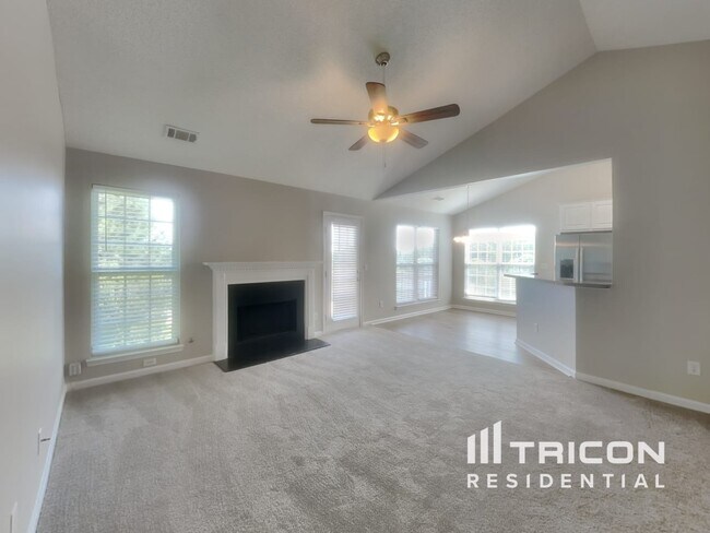 Foto del edificio - 5419 Village Ridge