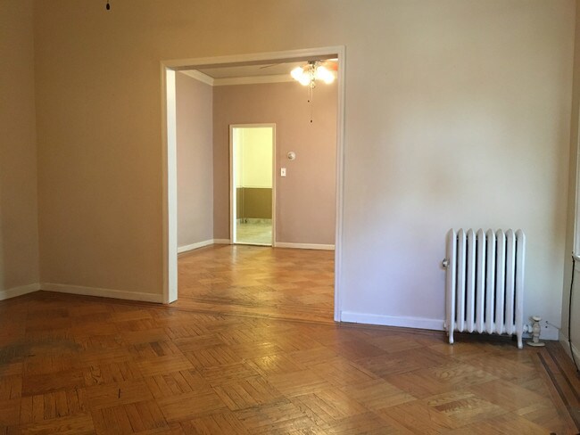 Building Photo - 2030 72nd St