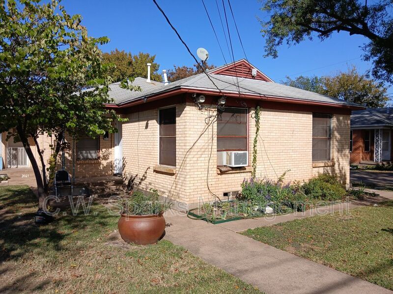 Foto principal - 3019 Avon St