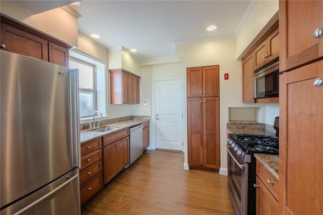 Building Photo - 1180 Narragansett Blvd