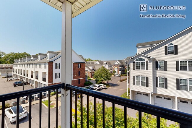 Foto del edificio - 998 Stewart Ave