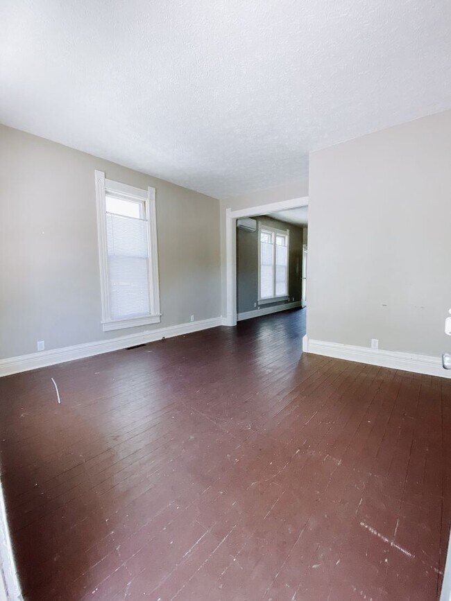 Foto del edificio - 2 bedroom and 1 bathroom duplex