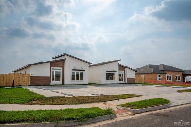 Foto del edificio - 30 Hidalgo Cir