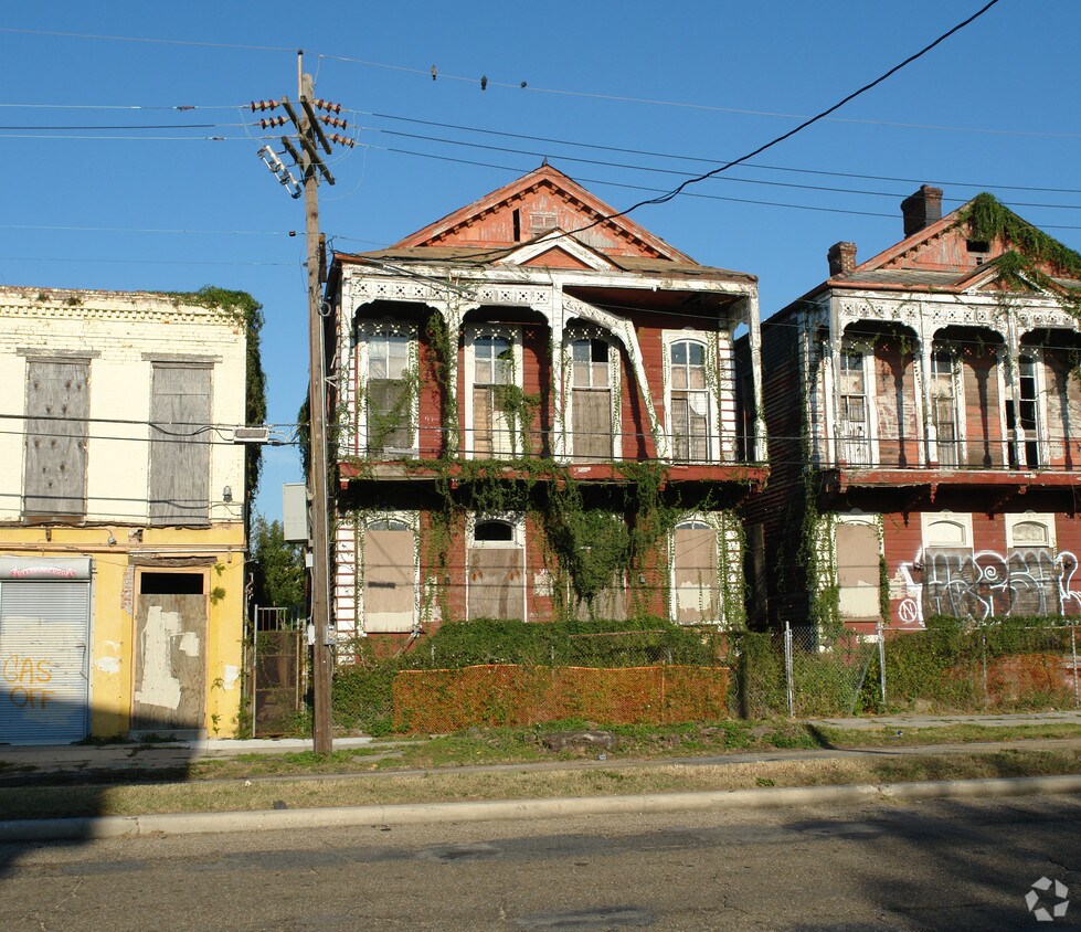 Foto del edificio - 453 Jackson Ave