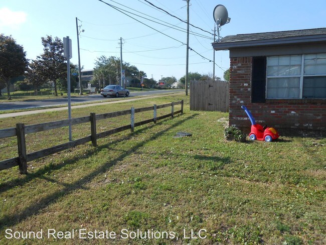 Building Photo - 2 br, 1 bath House - 203 Beach Drive, Unit 4