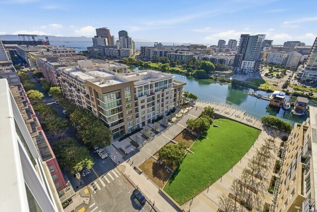 Foto del edificio - 300 Berry St