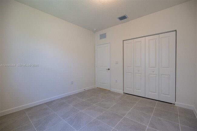 Foto del edificio - 2988 SE 25th Ave