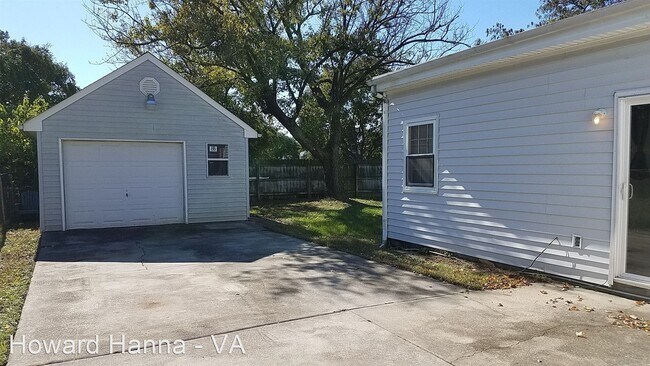 Foto del edificio - 3 br, 2 bath House - 345 Woodview Avenue