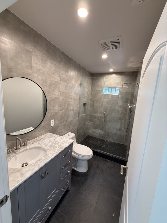 Building Photo - 14622 Huston St