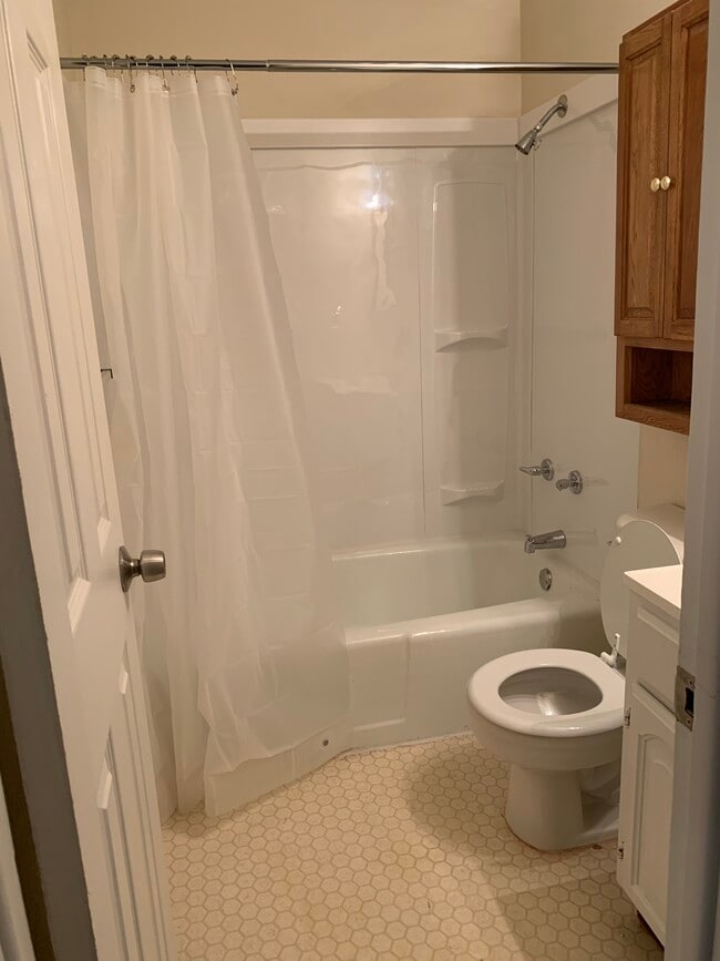 Bathroom - 1022 Taylor St