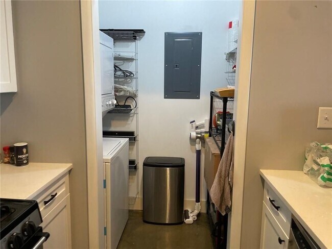 Foto del edificio - 845 Spring St NW