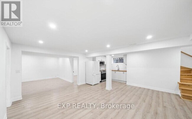 Photo du bâtiment - 208 Willowbrook Rd