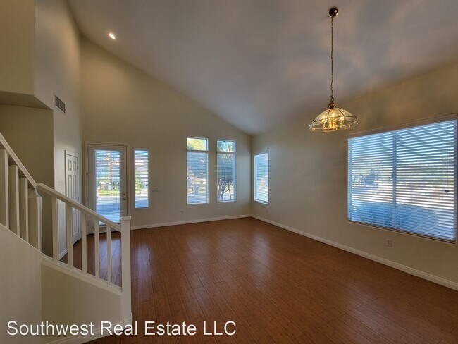 Building Photo - 308 Lakewood Garden Dr