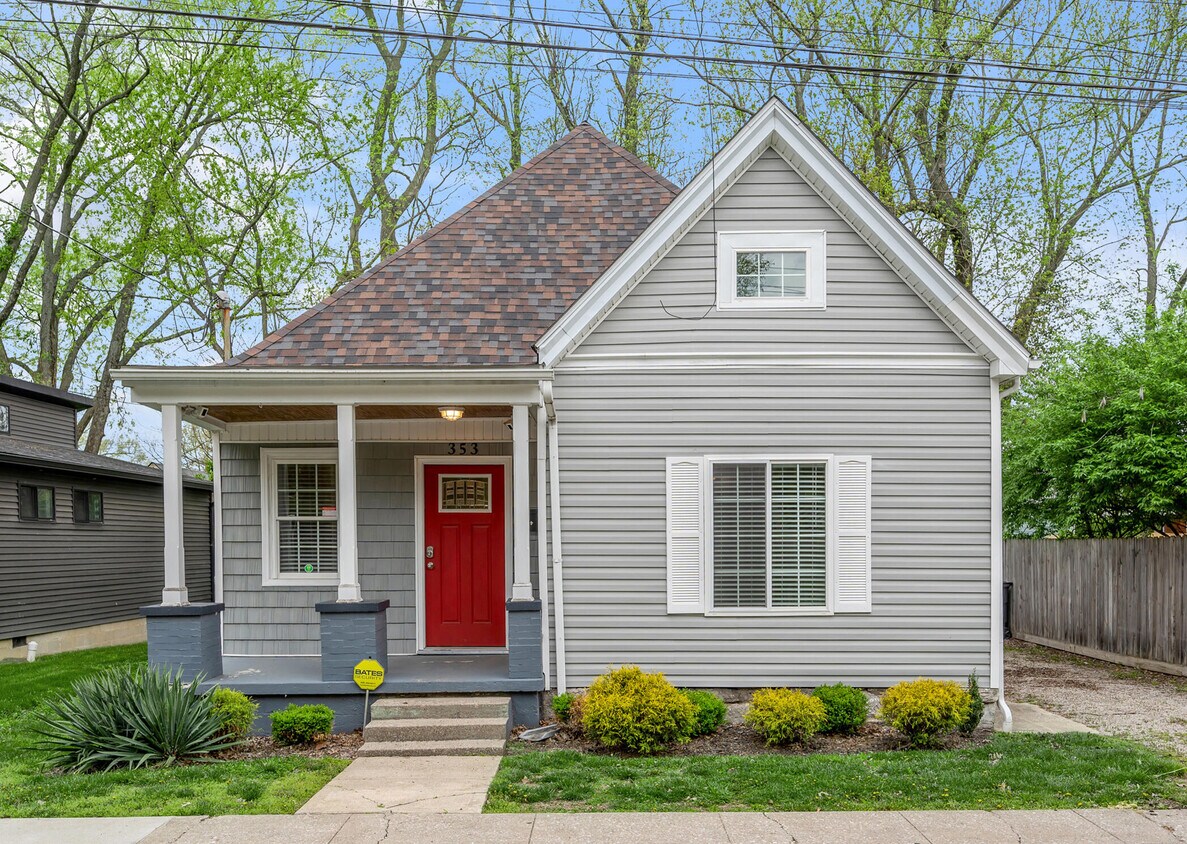 Primary Photo - 353 Ross Ave