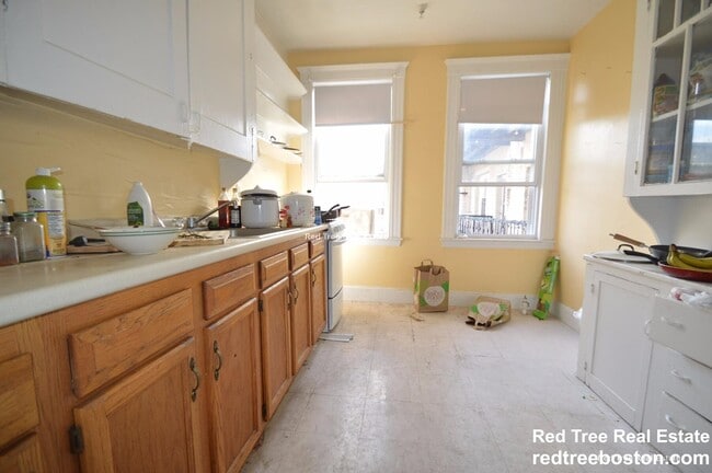 Photo - 1630 Commonwealth Ave Apartment