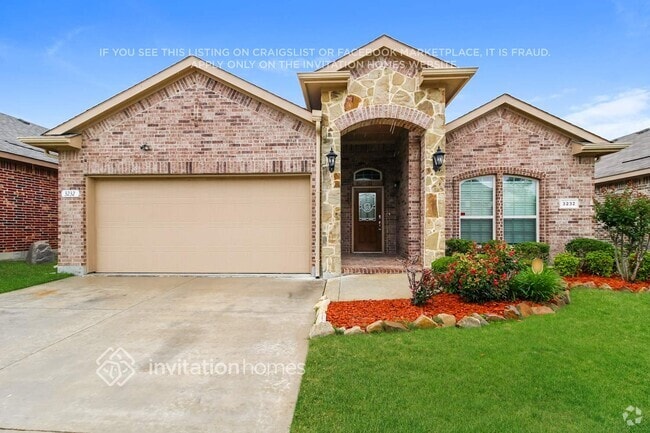 Building Photo - 3232 Tamarack Ln