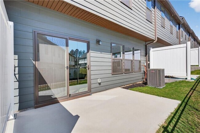 Foto del edificio - 325 Enchanted Ct