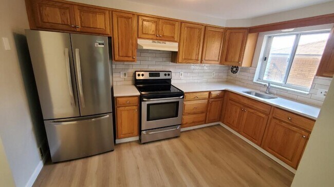 Foto del edificio - 32 Township Road Unit 2 West View PA 15229
