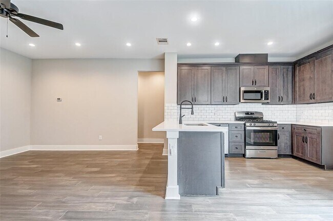Foto del edificio - 16515 Oasis Mdw Ln