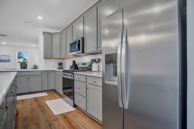 Foto del edificio - 214 Yorkshire Dr