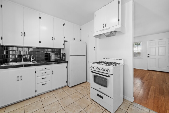 Building Photo - 1403 Brockton Ave