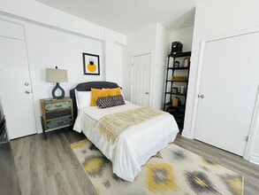 Interior Photo - Landmark Towers