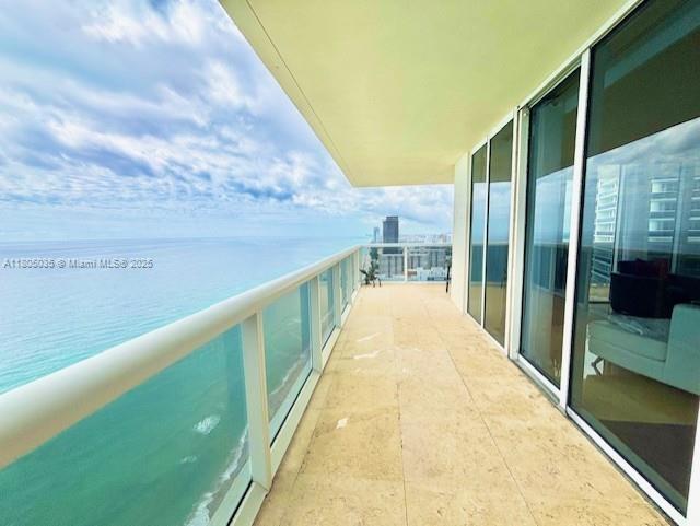 Foto principal - 1830 S Ocean Dr
