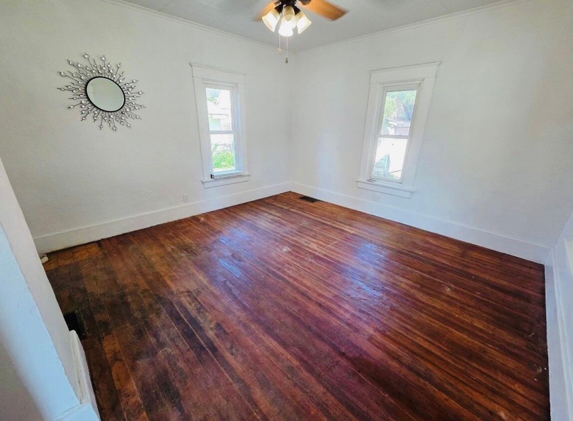 Foto principal - 1704 11th Ave S