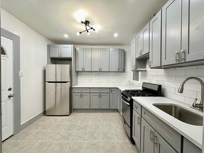 Foto del edificio - 921 Broadway