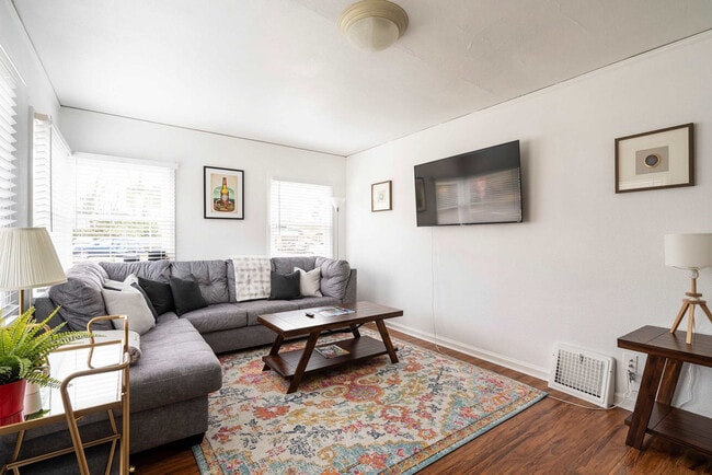 Foto del edificio - 825 SE 49th Ave