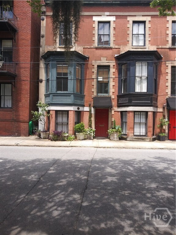 Foto del edificio - 335 Whitaker St