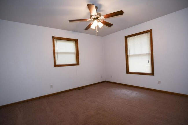 Building Photo - 1127 Pomeroy