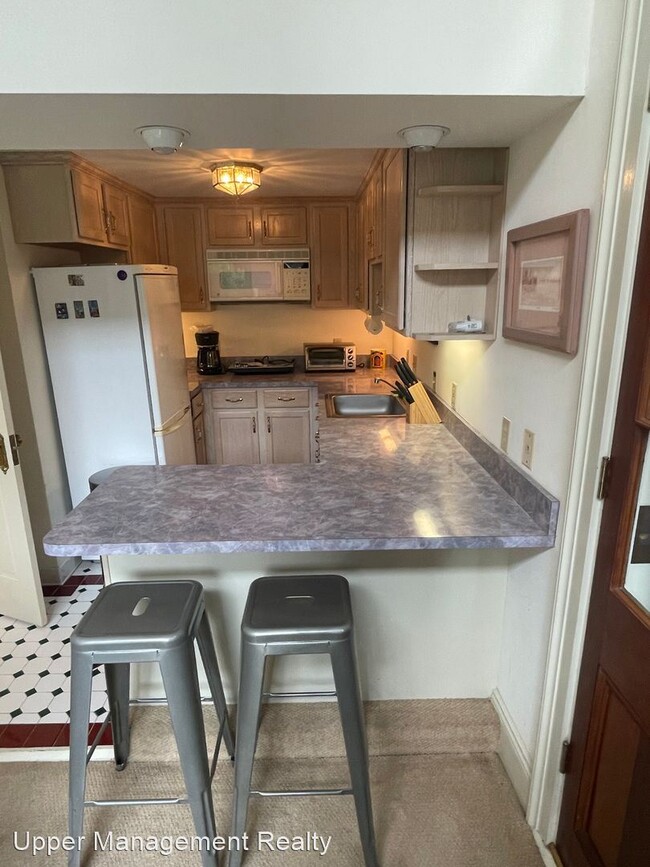 Building Photo - 1 br, 1 bath Apartment - 2456 Royal St 245...