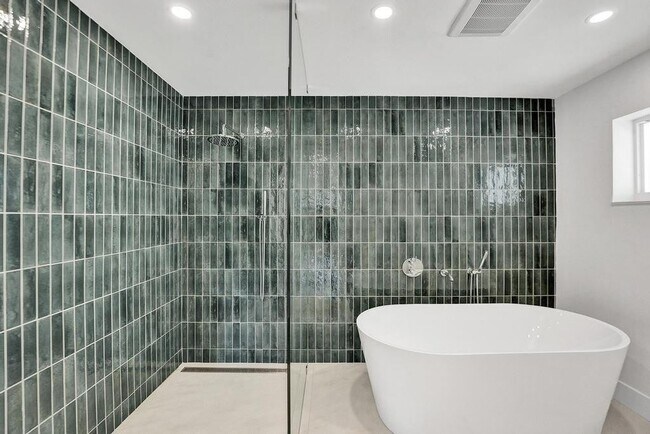 Foto del edificio - Northeast 31st Avenue, Fort Lauderdale, FL 33308 - 4 BR 3 BA single-family home