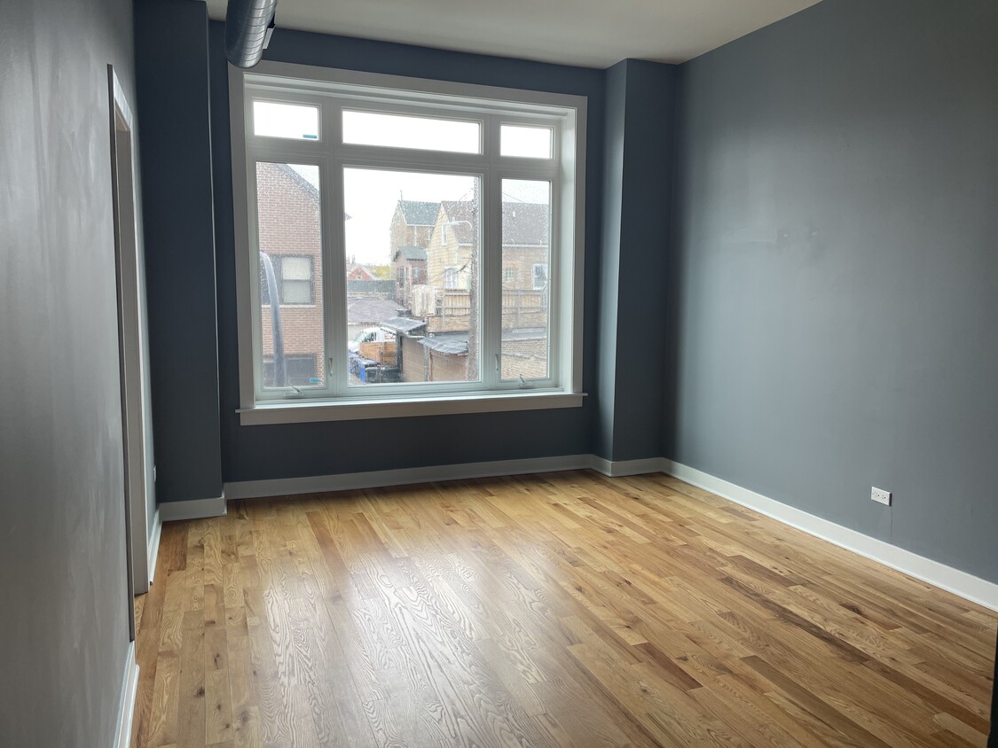 Foto principal - 2313 South Seeley Avenue