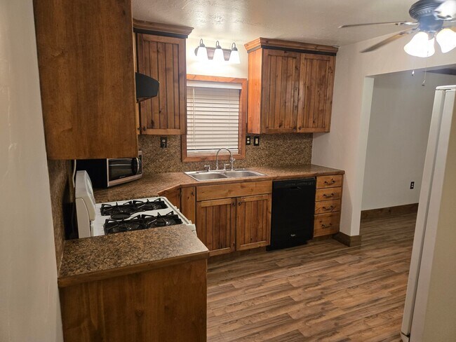 Foto del edificio - 547 1st St