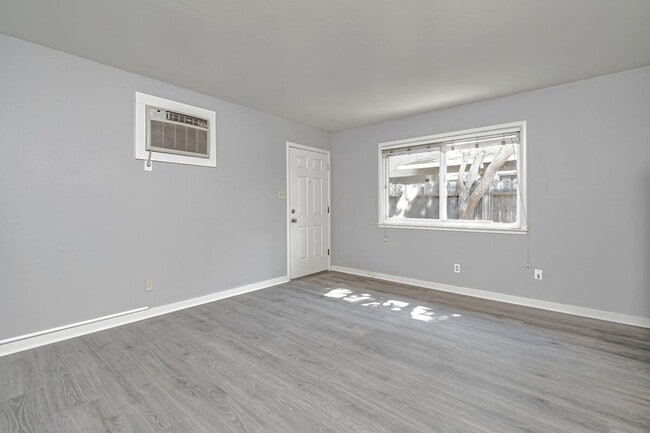 Building Photo - 547-547 I St