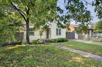 Building Photo - 4806 W University Blvd